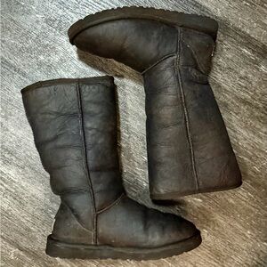 UGG Classic Tall II pre-treated UGG Boots, excellent condition !!!!